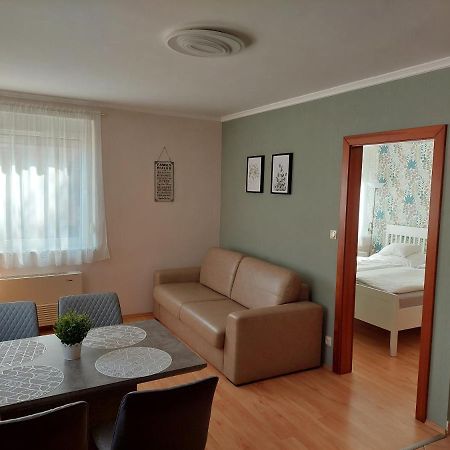 Elek Apartmanhaz Hajdúszoboszló Dış mekan fotoğraf